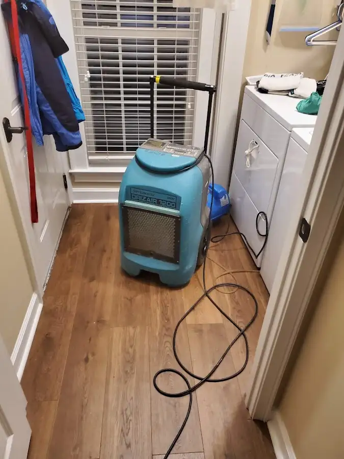 Commercial dehumidifier deployed for Crawl Space Restoration in Kenner